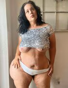 Misshourglass nude OnlyFans girl