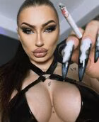 LaReinaMalvadaa nude OnlyFans girl